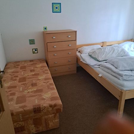 Domek U Rybnika Schloss Bosig Bagian luar foto