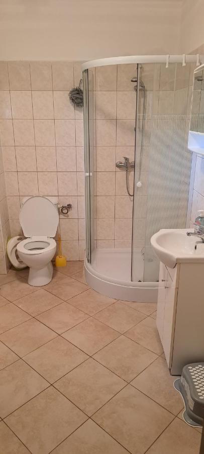 Domek U Rybnika Schloss Bosig Bagian luar foto